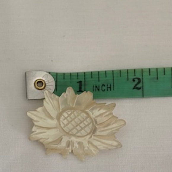 BUNDLE Opalescent White Shell Flower & Goldtone Black Enamel Rhinestone Brooches - Picture 9 of 9